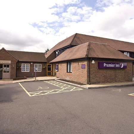Premier Inn Aylesbury Экстерьер фото